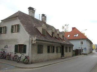 Hof und Nebengebäude (Foto Laukhardt 2011)
