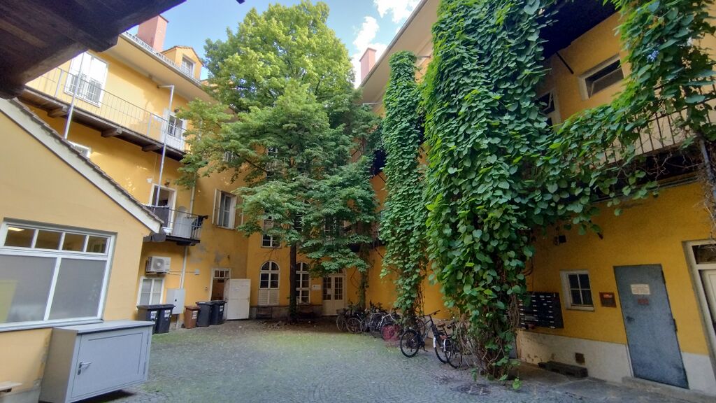 Datei:Graz jakominiplatz 15 innen 2025.jpg