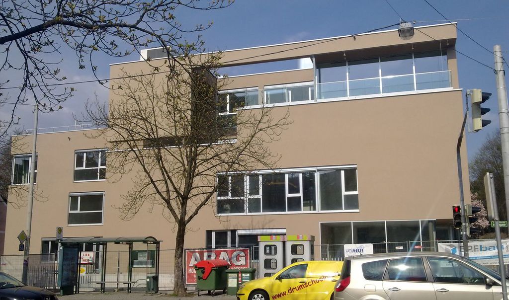 Datei:Hallerschloßstraße1 Graz 2013 A.jpg