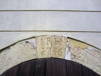 Steinbogenportal von 1746 (Foto Laukhardt 2011)