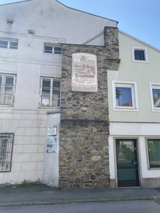 Linzer Tor Mauerreste und Rekonstruktionszeichnung 2024