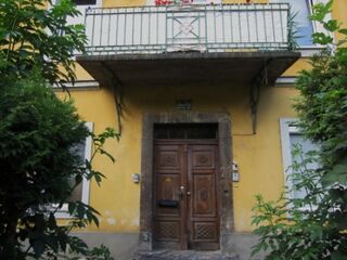 Portal und Balkon (Foto Laukhardt 2011)