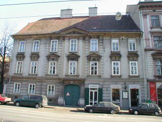 Das Herrenhaus (Foto AGIS) 2002