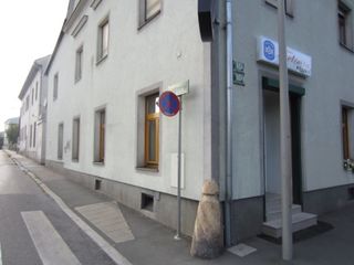 Prellstein Ecke Feldgasse (Foto Laukhardt 2011)