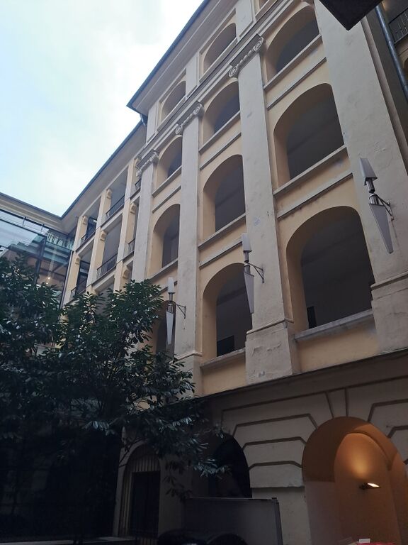 Datei:Paradeisgasse 1, Arkaden (3).jpg