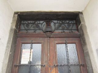 Portal mit Brauer-Zunfzeichen aus 1833 (Foto Laukhardt 2011)