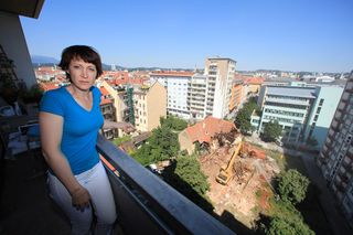 Entsetzte Sarah Andersson während des Abbruchs 