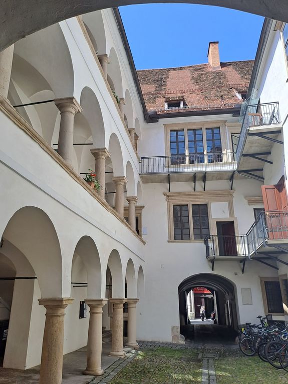 Datei:Bürgergasse 3, Arkade westwärts.jpg