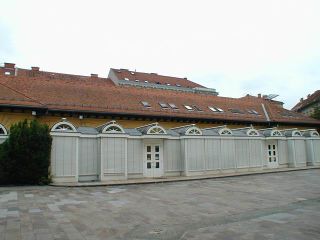 Foyer von 1986 (Foto AGIS - 2002)