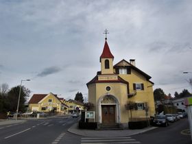 Gasthaus im Hintergrund von Südwest - 2021