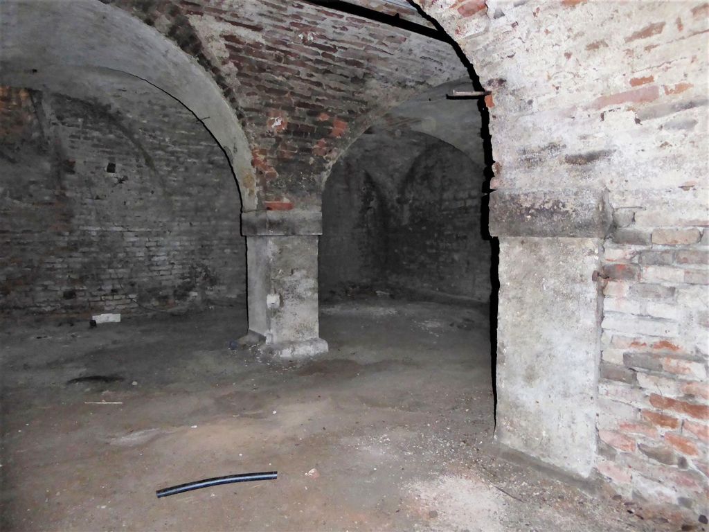 Datei:Schörgelgasse 6, Keller.jpeg