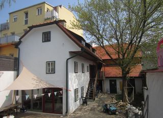 und romantischen Innenhof (Laukhardt 2011)