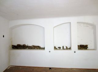 Raum mit Stadtmauer Foto Laukhardt 2012