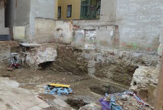 Freigelegte Kurtine, teilweise abgetragen 2016