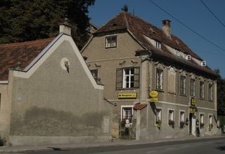 Gasthof und Stall (Laukhardt 2010)